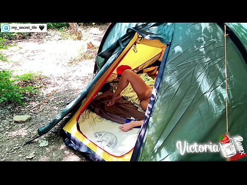 ❤️ Op kamera verfilm Passievolle ruk vreemdeling in 'n tent ☑ Seksvideo by ons af.dreamlandpassionjourney.ru ️❤